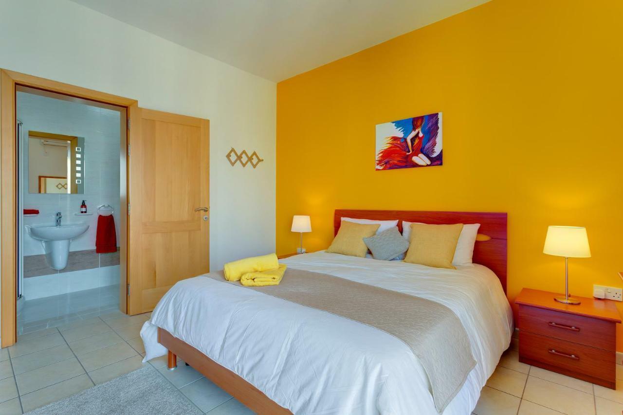Spacious, Top Location Sliema Apartment Bagian luar foto