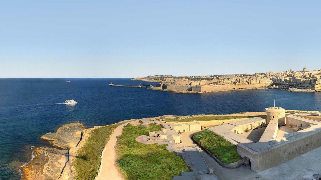 Spacious, Top Location Sliema Apartment Bagian luar foto
