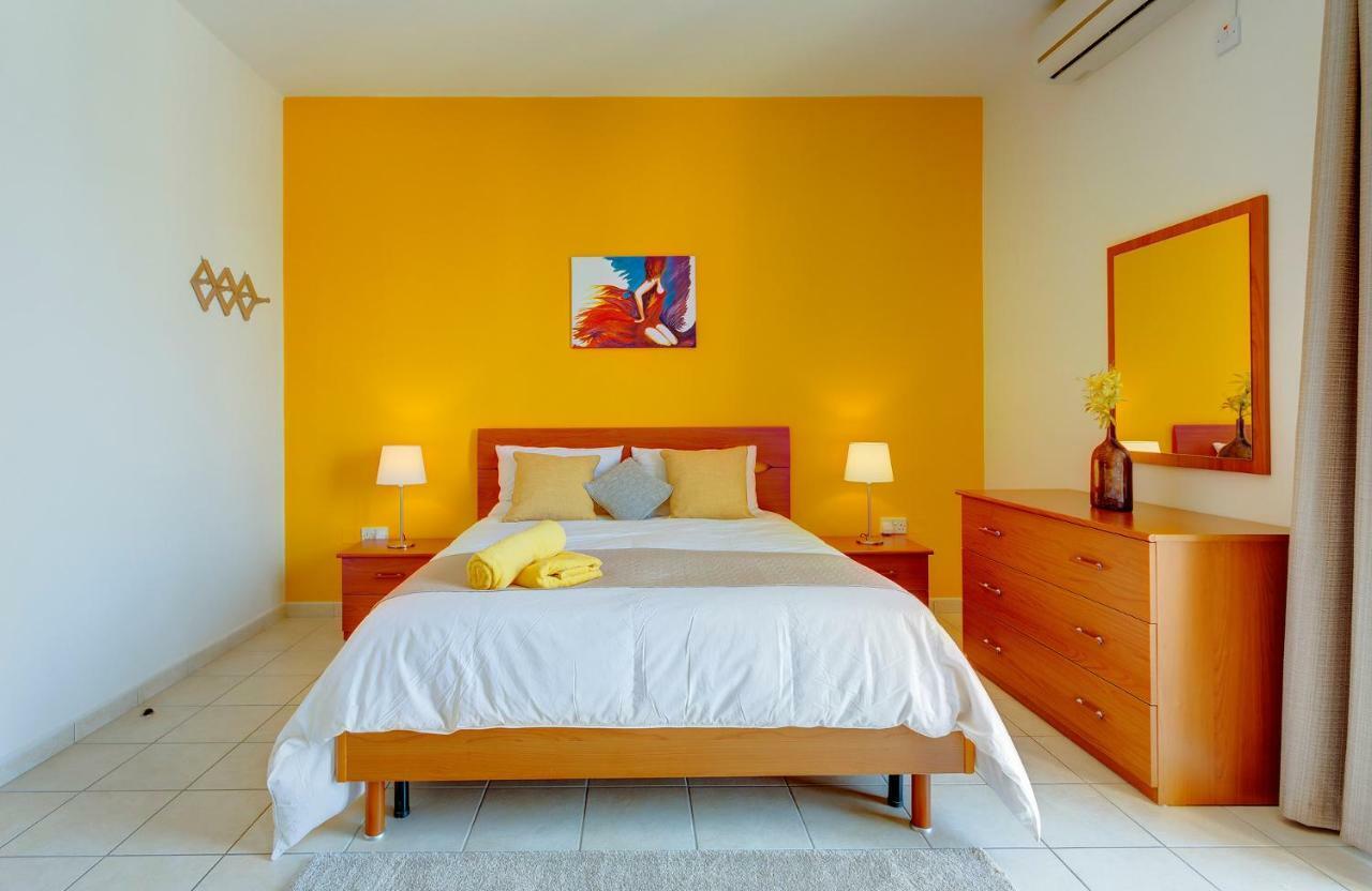 Spacious, Top Location Sliema Apartment Bagian luar foto