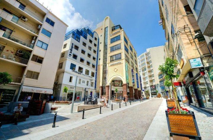 Spacious, Top Location Sliema Apartment Bagian luar foto