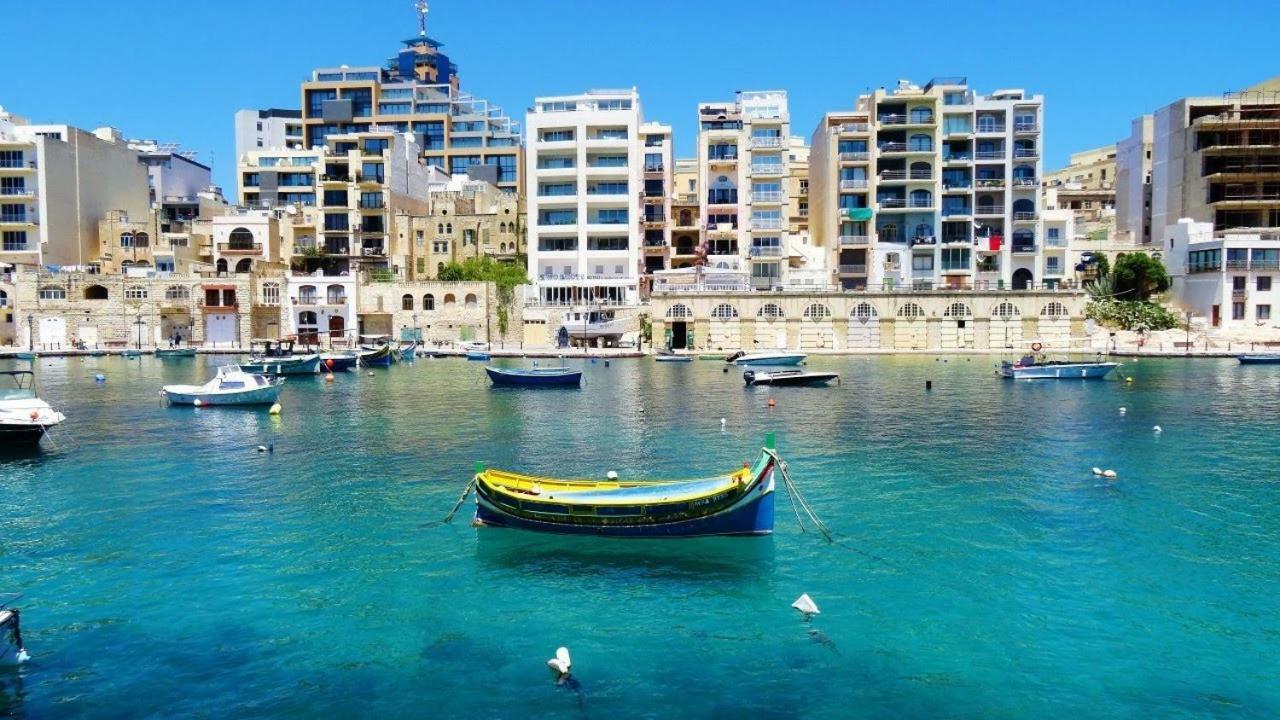 Spacious, Top Location Sliema Apartment Bagian luar foto